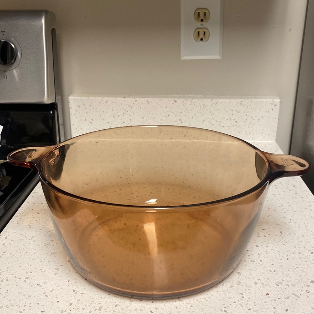 Vision 10” diameter amber glass dutch oven pot